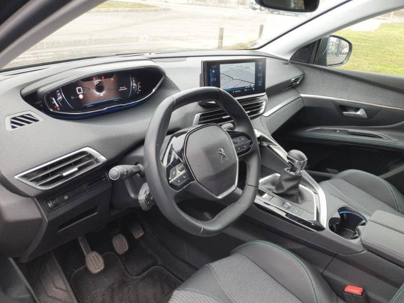 LOCATION MONOSPACE 5008 7 PLACES A AUTERIVE AU SUD DE TOULOUSE DANS LE 31