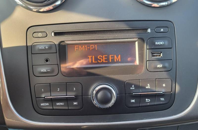 Dacia logan à moins de 100 000km et moins de 10000€ garantie à vendre au garage dubreil automobiles en haute-garonne à Auterive