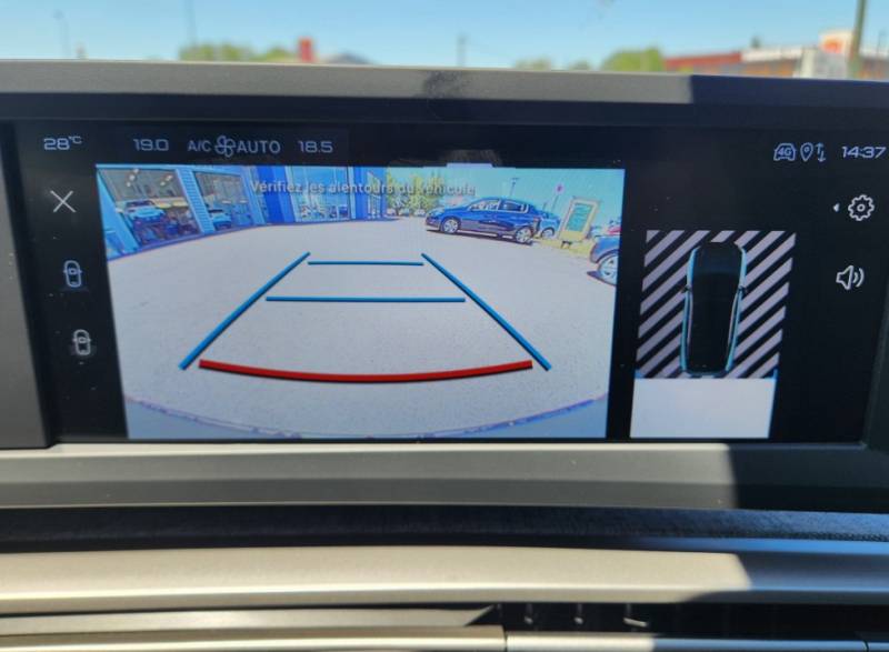 NOUVEAU PEUGEOT 3008 ALLURE PEU KILOMETRE ET GARANTI A VENDRE AU GARAGE DUBREIL AUTOMOBILES A AUTERIVE DANS LE 31