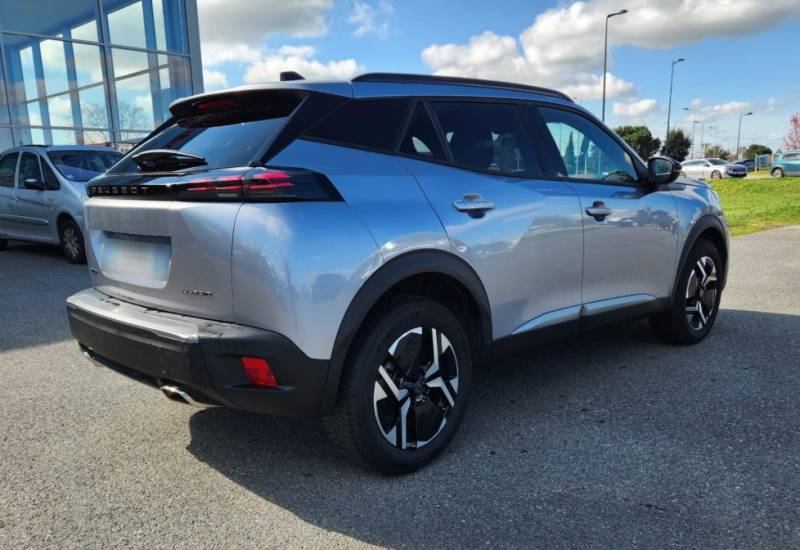 A vendre, Peugeot 2008 Hybrid 136 e-DCS6 Allure avec faible kilométrage chez Dubreil Automobiles à Auterive