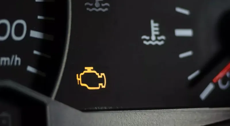 Voyant moteur sur mon véhicule : signification et réparation dans nos garages Bouscatel à Roquettes et Dubreil automobiles à Auterive au sud de Toulouse
