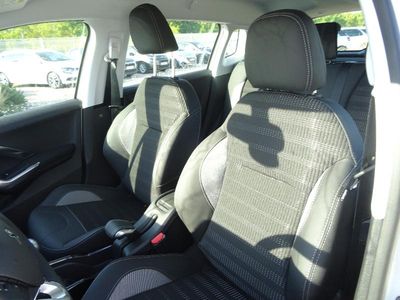 PEUGEOT 2008 1.6 BlueHDi 120ch Allure S&S