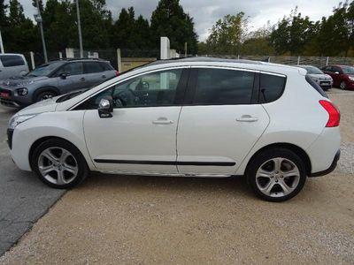 PEUGEOT 3008 1.6 HDi115 FAP Business Pack