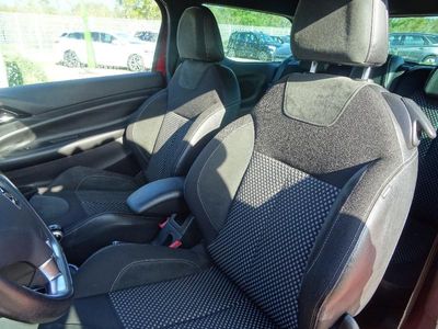 A vendre CITROEN DS3 occasion rouge toit blanc diesel 1.6 HDi90   So Chic à Roquettes ou Auterive près de Muret dans le 31 Toulouse