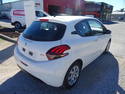 PEUGEOT 208 1.2 PureTech 82ch Active 3p