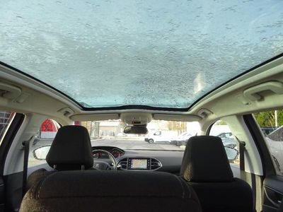 A vendre PEUGEOT 308 SW d'occasion diesel avec toit panoramique chez Dubreil automobiles à Auterive ou Garage BOUSCATEL à Roquettes près de Toulouse dans le 31