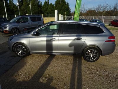 A vendre PEUGEOT 308 SW d'occasion diesel avec toit panoramique chez Dubreil automobiles à Auterive ou Garage BOUSCATEL à Roquettes près de Toulouse dans le 31