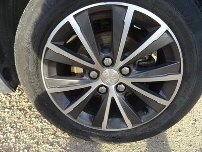 A vendre PEUGEOT 308 SW d'occasion diesel avec toit panoramique chez Dubreil automobiles à Auterive ou Garage BOUSCATEL à Roquettes près de Toulouse dans le 31