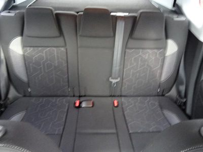 PEUGEOT 2008 1.6 BlueHDi 100ch Style