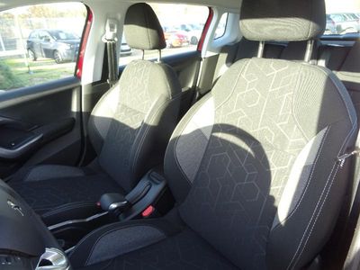 PEUGEOT 2008 1.2 PureTech 110ch Active