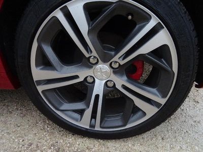 PEUGEOT 208 1.6 THP 200ch GTI 3p