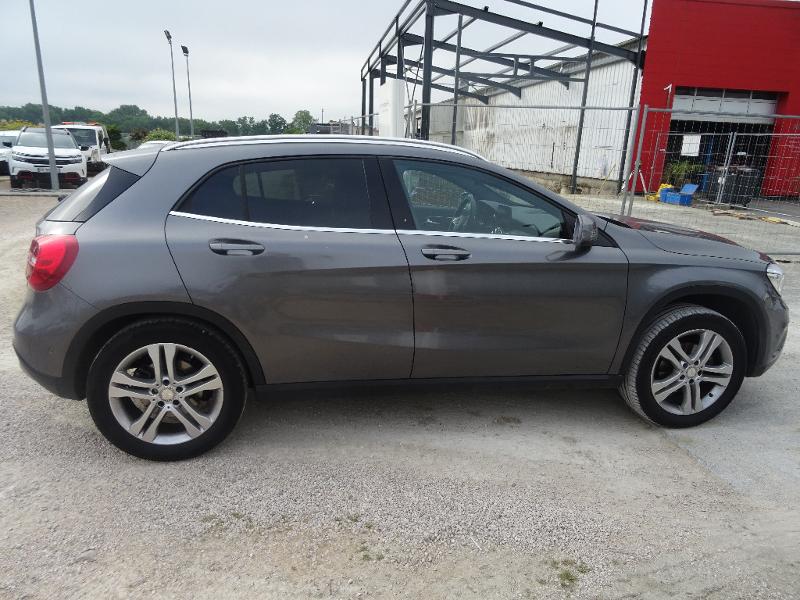 MERCEDES-BENZ Classe GLA 200 d Sensation 4Matic 7G-DCT
