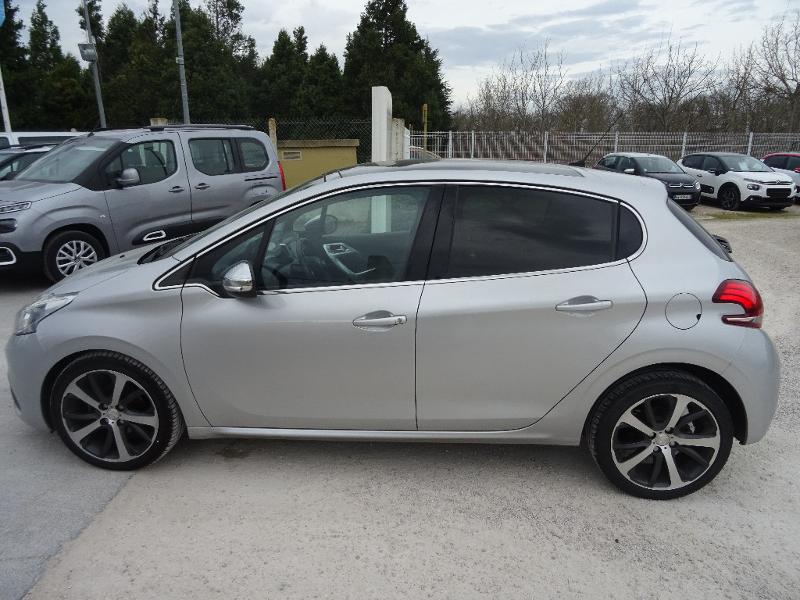 Acheter une peugeot 208 d'occasion diesel 100cv féline 5 portes à Roquettes près de Roques ou à Auterive près de Pamiers
