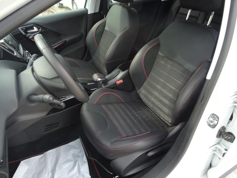 PEUGEOT 2008 1.2 PureTech 110ch GT Line S&S EAT6