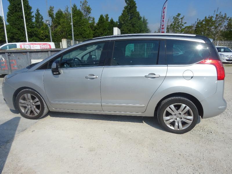 PEUGEOT 5008 1.6 HDi112 FAP Allure 7pl