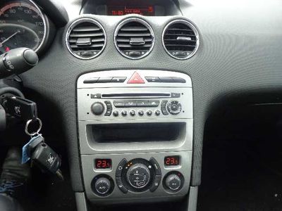 Peugeot 308 1.6 HDi 110ch FAP BVM5 BLUE LION Premium