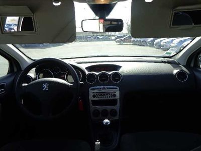 Peugeot 308 SW 1.6 HDi 110ch FAP BVM6 BLUE LION Confort Pack