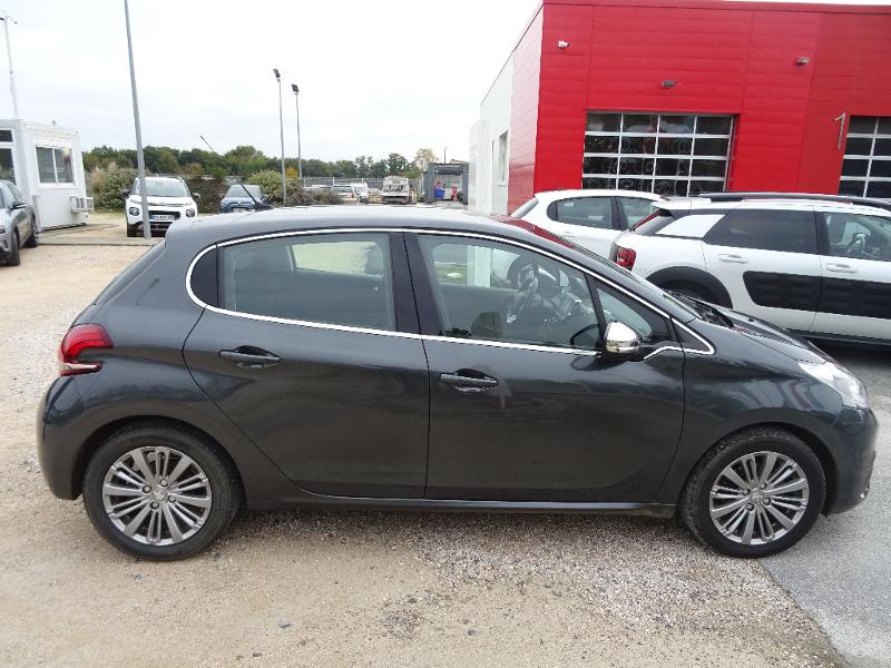 PEUGEOT 208 1.6 BlueHDi 100ch Allure 5p