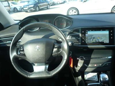 Peugeot 308 II SW 1.6 e-HDi 115ch FAP BVM6 Active