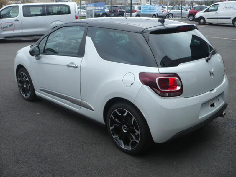 DS DS 3 PureTech 110ch Connected Chic S&S EAT6