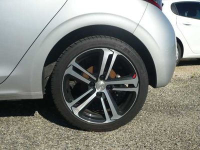 Peugeot 208 1.6 BlueHDi 100ch BVM5 GT Line