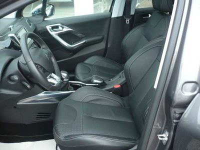 Peugeot 2008 1.6 VTi 120ch BVM5 Féline Titane