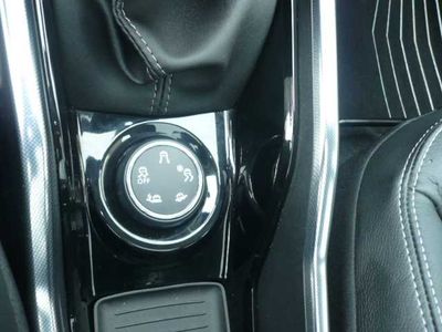 Peugeot 2008 1.6 VTi 120ch BVM5 Féline Titane