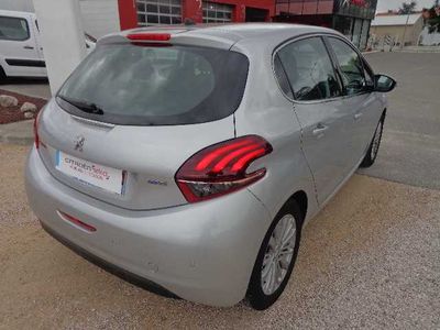 Peugeot 208 1.2 PureTech 82ch BVM5 Allure