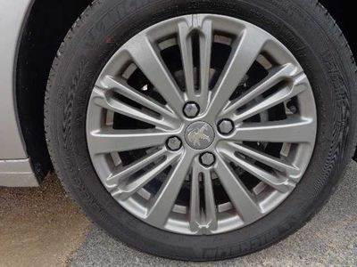 Peugeot 208 1.2 PureTech 82ch BVM5 Allure