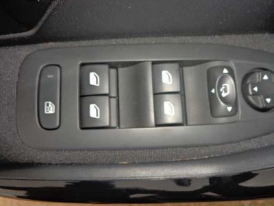 Peugeot 208 1.2 PureTech 82ch BVM5 Allure