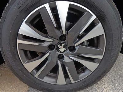 Peugeot 2008 1.2 PureTech 110ch S&S BVM5 Allure