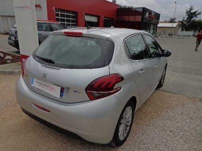 Peugeot 208 1.2 PureTech 82ch BVM5 Allure