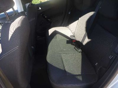Peugeot 208 PureTech 82ch Style