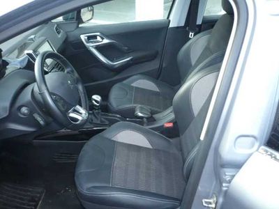 Peugeot 2008 1.6 BlueHDi 120ch S&S BVM6 Allure