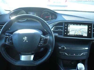 Peugeot 308 II 1.6 BlueHDi 120ch S&S BVM6 Allure