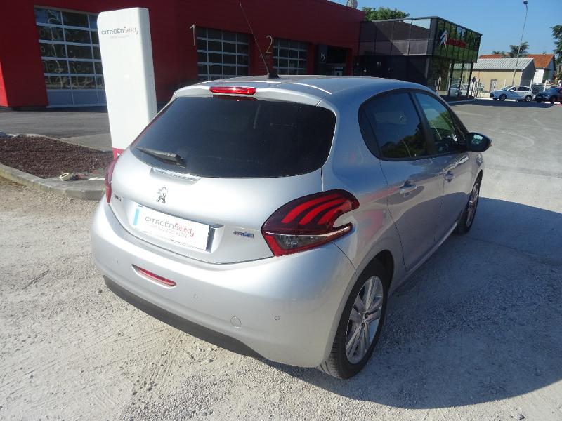 PEUGEOT 208 1.6 BlueHDi 75ch Style 5p
