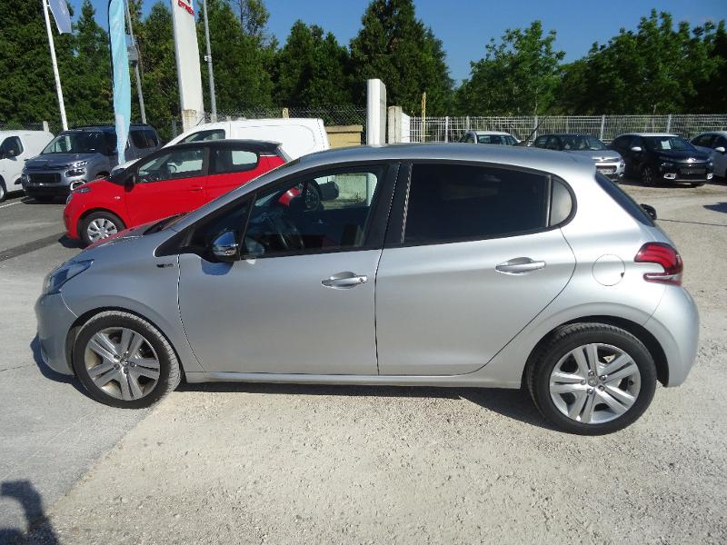 PEUGEOT 208 1.6 BlueHDi 75ch Style 5p