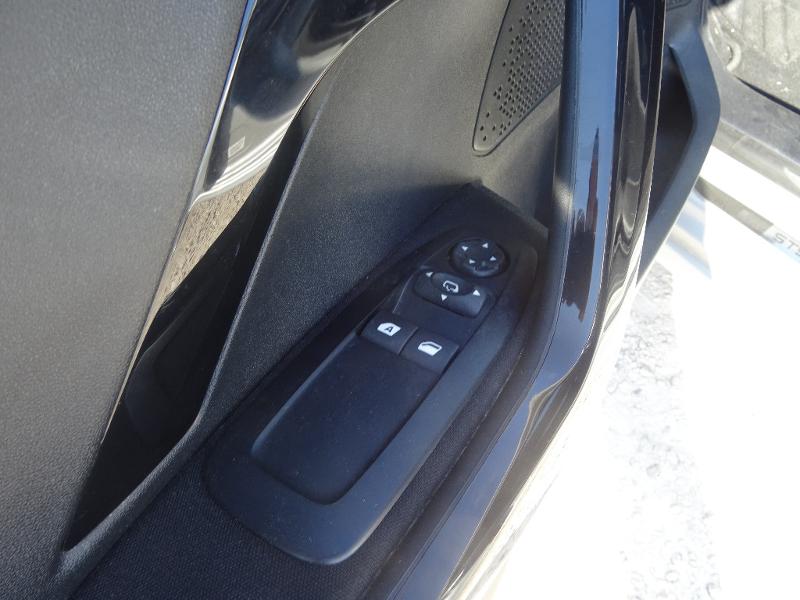 PEUGEOT 208 1.6 BlueHDi 75ch Style 5p