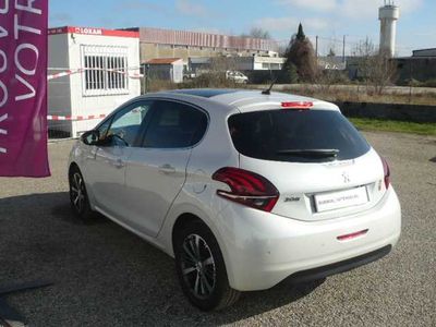Peugeot 208 1.6 BlueHDi 100ch BVM5 Roland Garros