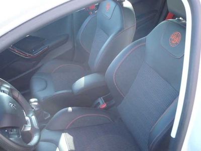 Peugeot 208 1.6 BlueHDi 100ch BVM5 Roland Garros