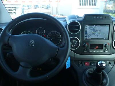 Peugeot Partner Tepee 1.6 BlueHDi 100ch S&S BVM5 Outdoor