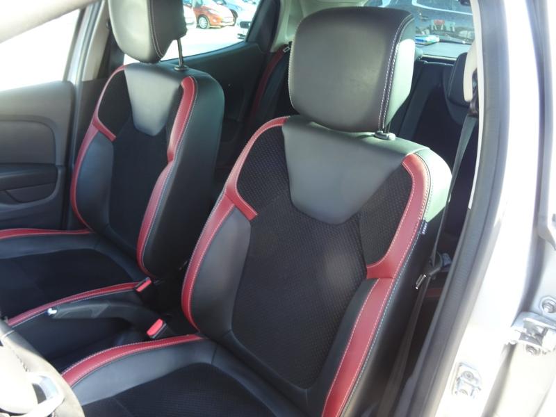 RENAULT Clio 0.9 TCe 90ch Intens 5p
