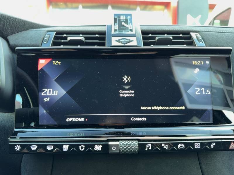 DS7 essence boite auto, performance line 130ch, boite automatique à vendre au garage Bouscatel à Roquettes au sud de Toulouse.