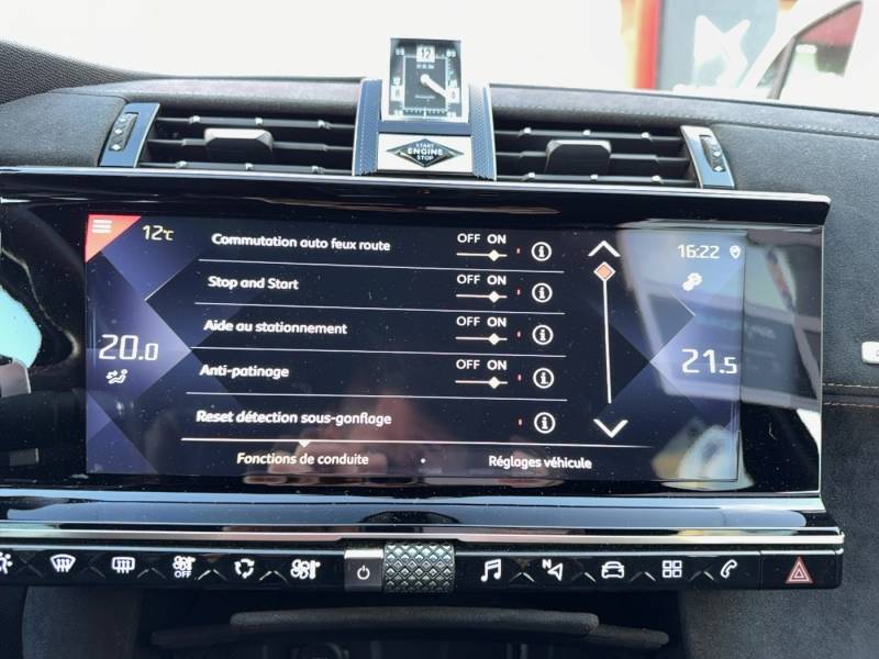 DS7 essence boite auto, performance line 130ch, boite automatique à vendre au garage Bouscatel à Roquettes au sud de Toulouse.