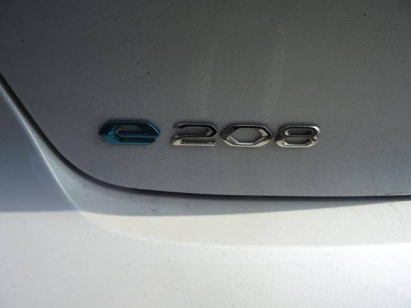 Acheter une e-208 blanche d'occasion allure business électrique à Toulouse en Haute Garonne