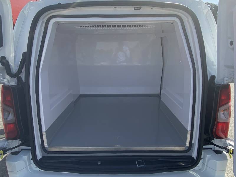 LOCATION CAMION FRIGO A ROQUETTES ET A AUTERIVE AU SUD DE TOULOUSE DANS LE 31