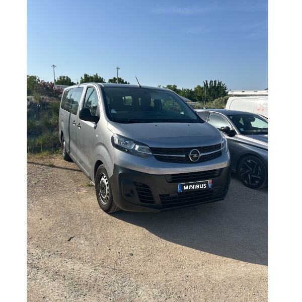 Louer un véhicule 9 places pour déplacement famille ou petit groupe à Roquettes ou Auterive, secteur Toulouse