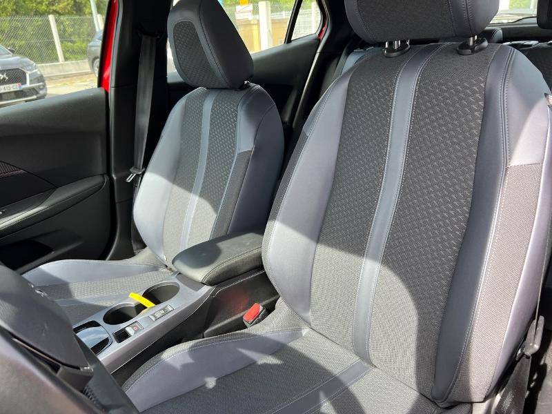 A VENDRE PEUGEOT 2008 1.5 BLUEHDI 130CH S&S ALLURE EAT8 7CV AU GARAGE BOUSCATEL A ROQUETTES DANS LE 31.